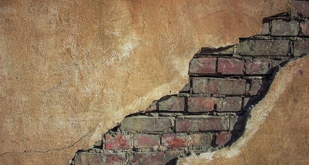 Lee más sobre el artículo El Seguro de la Comunidad cubre grietas