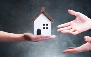 Lee más sobre el artículo ¿Qué pasa con la vivienda en caso de fallecimiento?